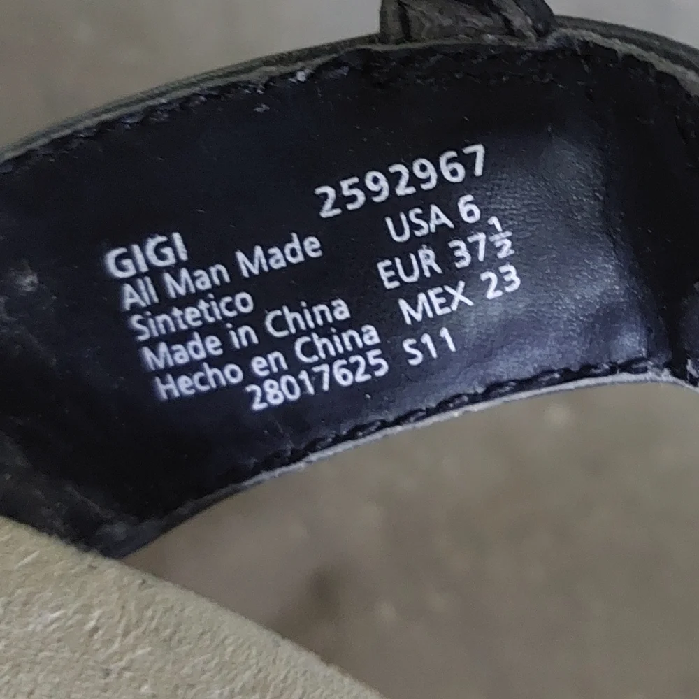 Faded Glory Wedge Sandel, Left Shoe, Size 6